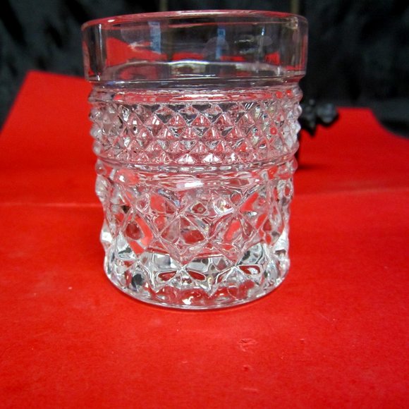 VINTAGE 50'S PRESSED GLASS TEALIGHT HOLDER W/DIAMOND CUTS AND BARS FLOWER BOTTOM - Picture 1 of 5